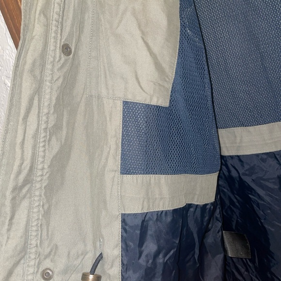 Brooks Brothers Men’s Green Nylon Field Jacket Size Medium Barn Coat - Picture 4 of 6